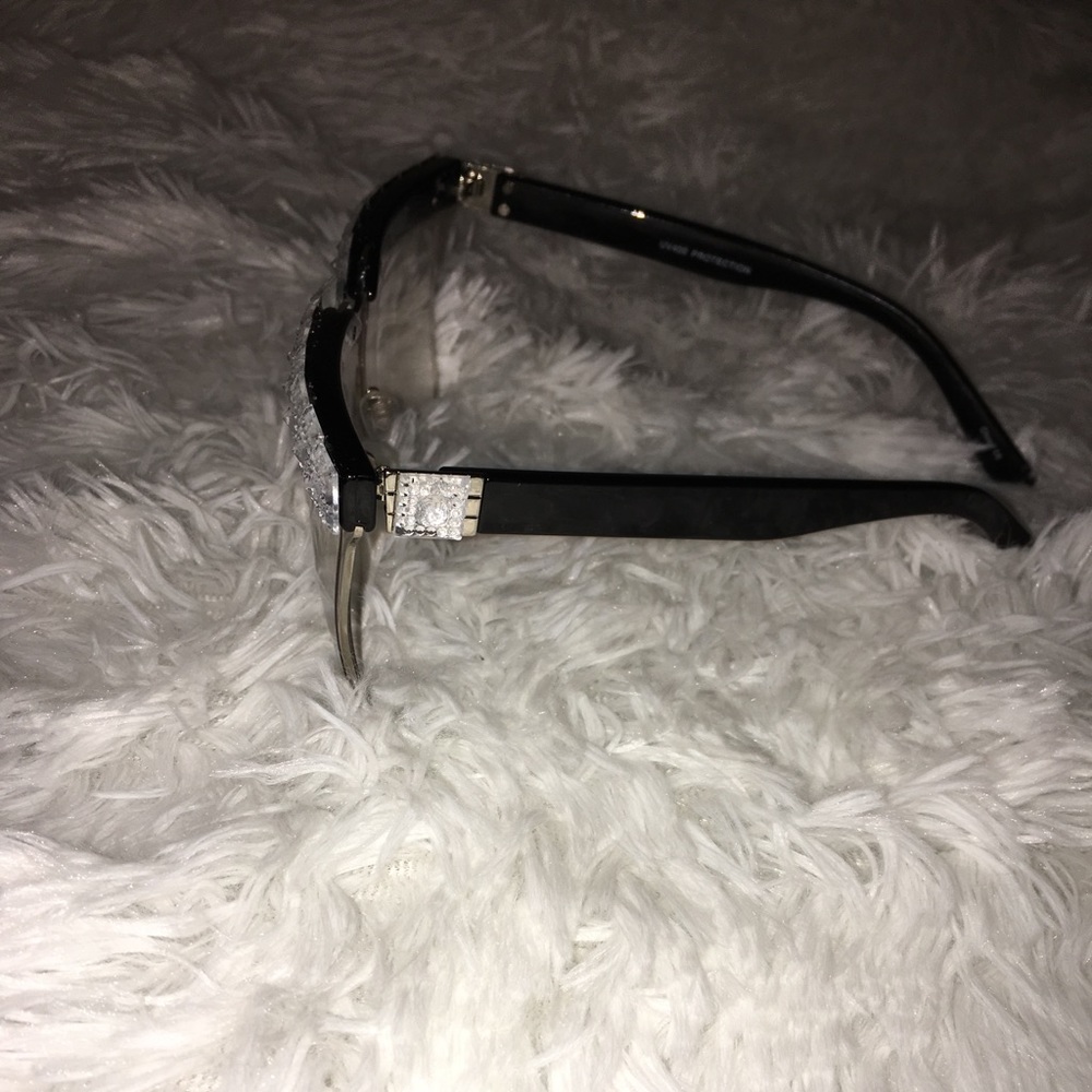 Sunglasses - Picture 3 of 3